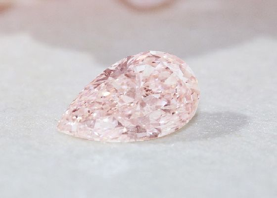 شكل الكمثرى الصناعية CVD المختبر النمو الماس الوردي 1.9ct-2.3ct مع شهادة IGI