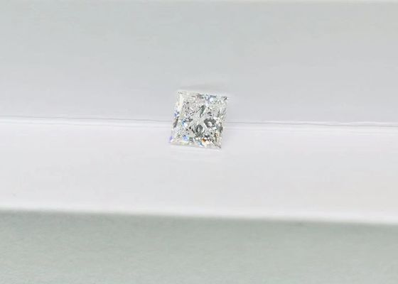 معتمد من قبل IGI حجر كبير فضفاض 4ct CVD مصنوع من المختبر زاد الماس الأبيض