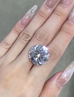 الحجم الكبير الخالي 7ct المختبر صنع الماس الأبيض G اللون مستديرة القطع الرائعة للقلادة