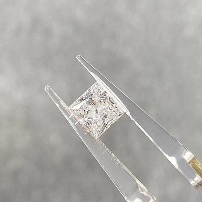 قطعة برينسيس 3.22ct E VS IGI معتمدة في المختبر