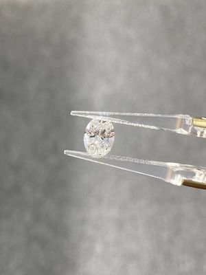 أشكال بيضاوية مختبر نمت CVD الماس الأبيض 3.4ct مع شهادة IGI