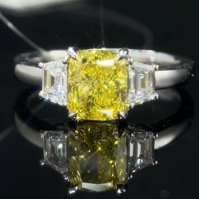 1.22ct خاتم من الماس المصنع بالمختبر مع الماس الأصفر