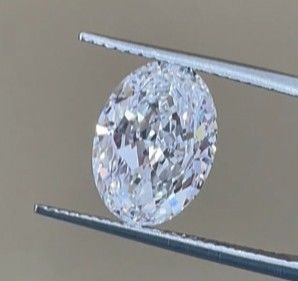 الماس الأبيض المصنوع في المختبر بسعر الجملة 4CT قطعة بيضاء بلا لون مع شهادة IGI